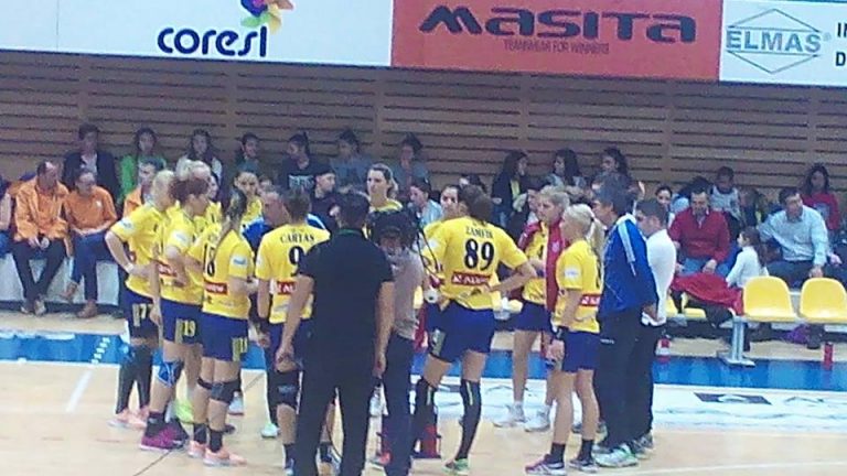 Corona Brașov, învingătoare din nou în fața echipei Măgura Cisnădie, la handbal fete