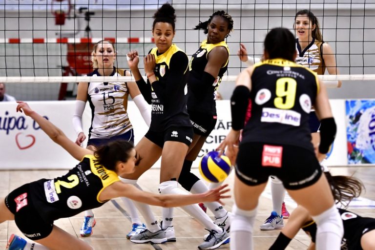 Volei Alba Blaj s-a impus în derby-ul cu CSM Bucureşti