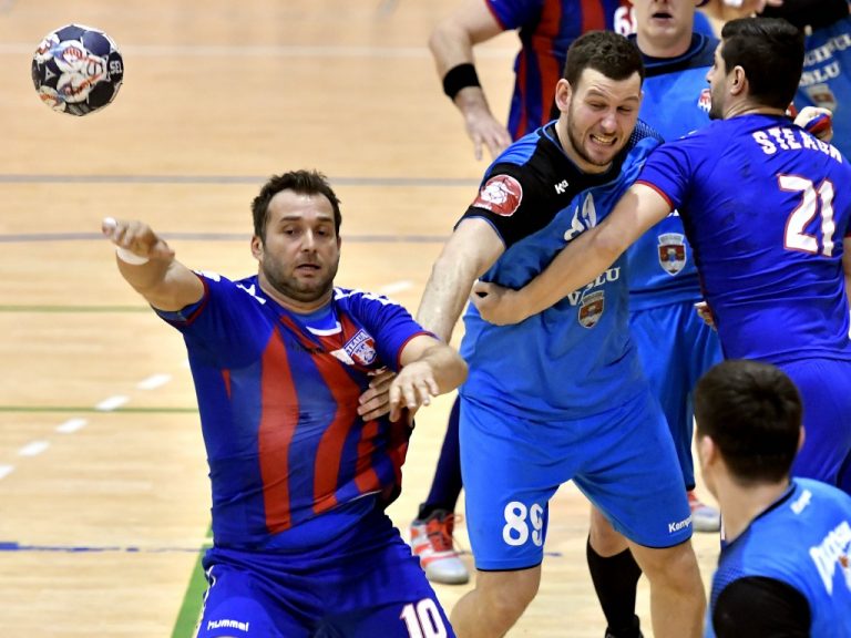 Victorie pentru liderul CSA Steaua în etapa a 24-a, cu HC Vaslui