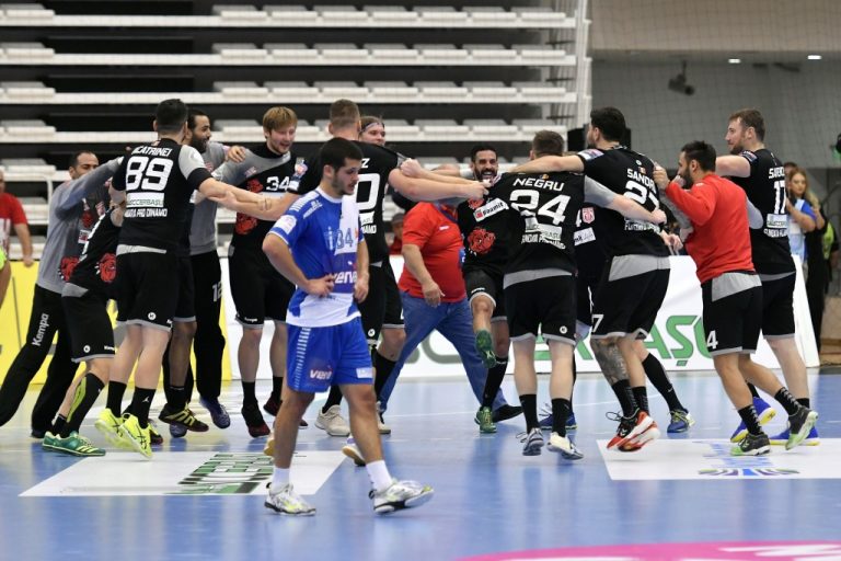 Magic! Dinamo a învins-o pe Wisla Plock şi e lider în Grupa D a Ligii Campionilor